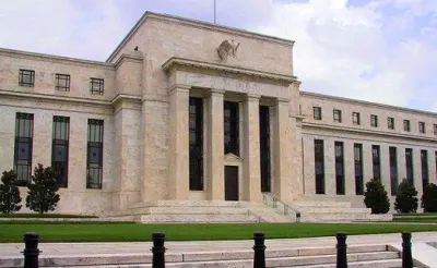 Fed leaves door open to keeping rates unchanged