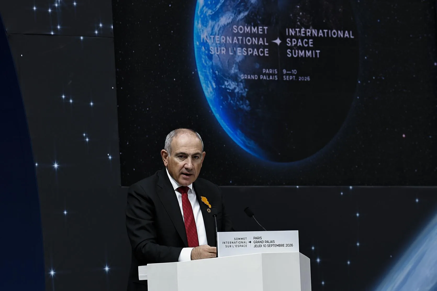 Pashinyan outlines Armenia’s space sector plans in Paris