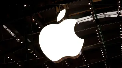 Apple shares fall during new iPhone presentation