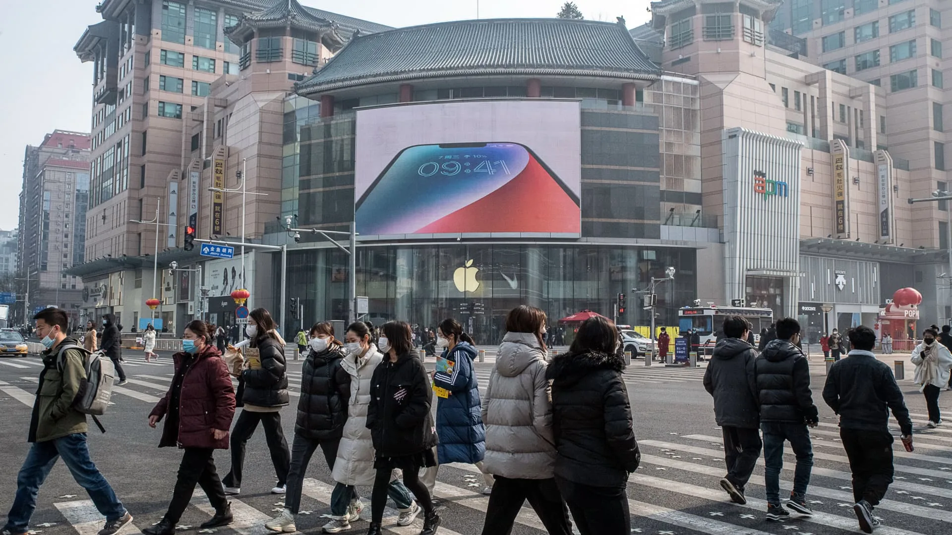China’s August retail sales growth slows as investment slump deepens