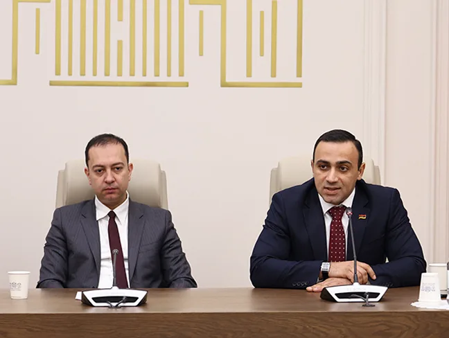 ՔՊ պատգամավորները պաշտպանում են պաշտոնյաների աշխատավարձերի բարձրացման նախագիծը