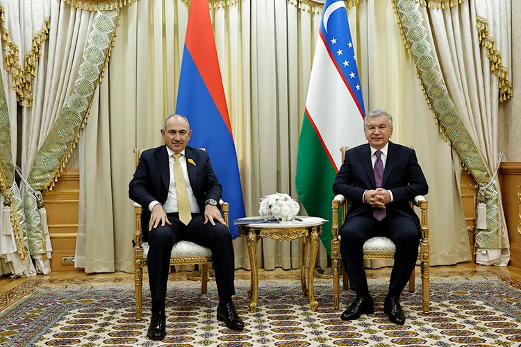 Փաշինյանն ու Միրզիյոևը քննարկել են տարածաշրջանային խաղաղությունն ու առևտուրը