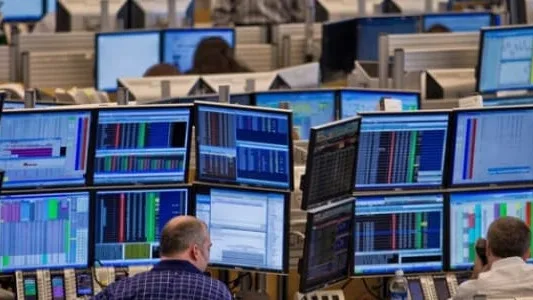 Oil Prices Rise 2% Amid Attacks in Saudi Arabia